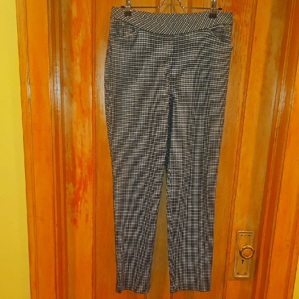 J. Jill Black and Brown Houndstooth Pants